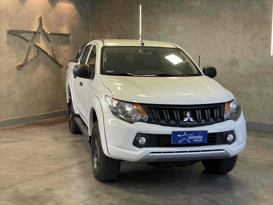 MITSUBISHI L200 TRITON 2.4 16V TURBO DIESEL GL CD 4X4 MANUAL
